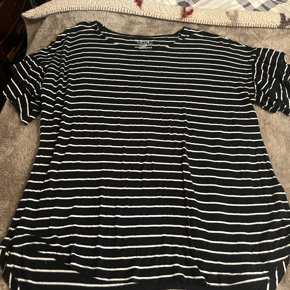 Cute Time & True Ladies top